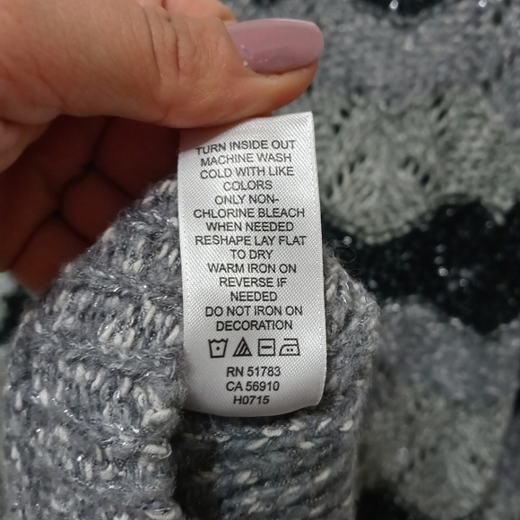 Maurices Open Stitch Black and Gray Sweater Size Medium - Picture 8 of 13